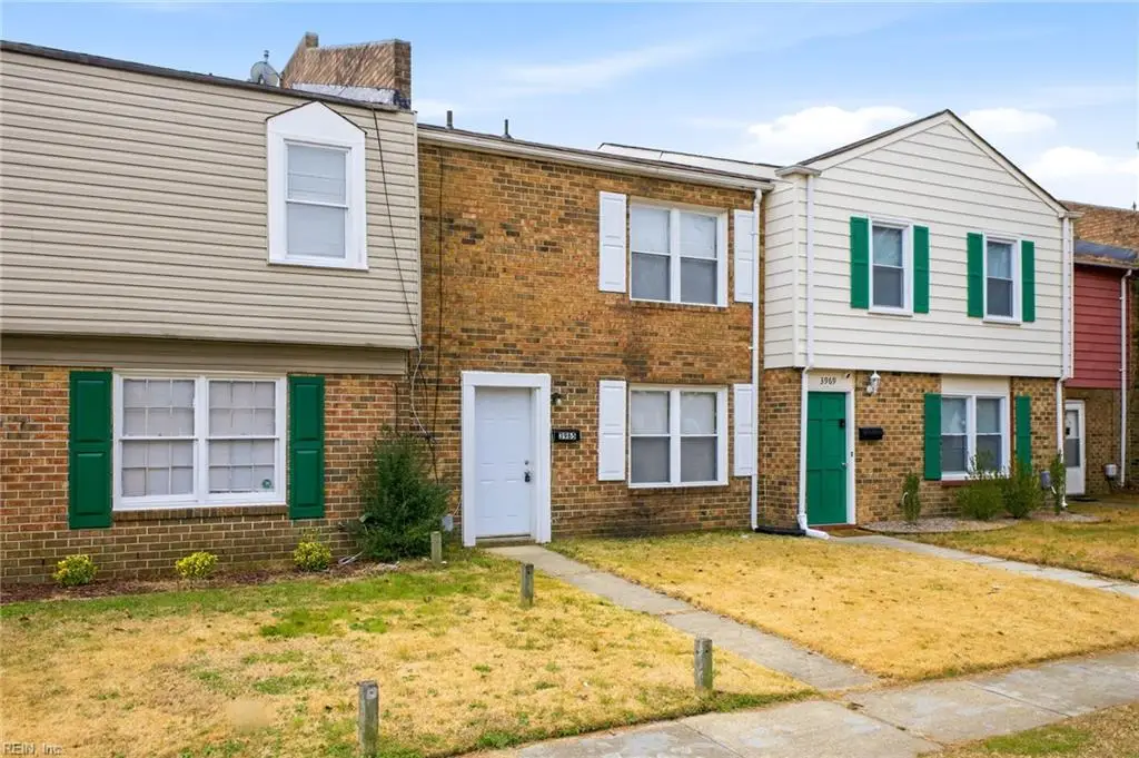 3965 Holly Cove Dr, Chesapeake, VA 23321 - Image #1
