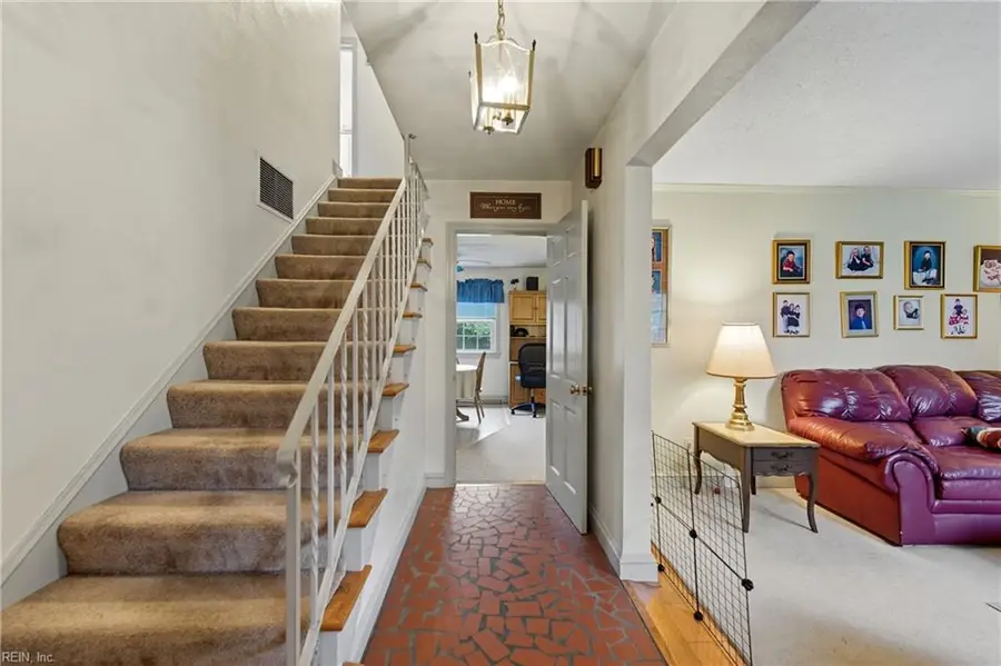 2337 N Wolfsnare Drive, Virginia Beach, VA 23454 - Image #3