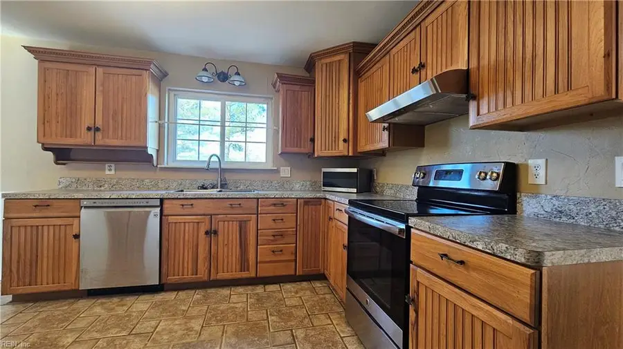 3736 Colonial Parkway, Virginia Beach, VA 23452 - Image #3