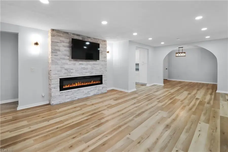 616 S Rosemont Road, Virginia Beach, VA 23452 - Image #3