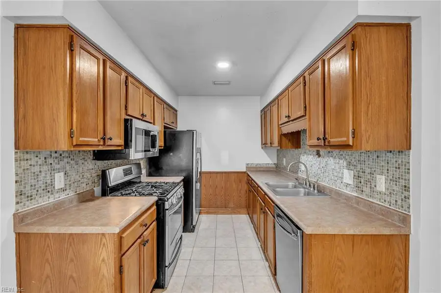 809 Huntly Drive, Chesapeake, VA 23320 - #2