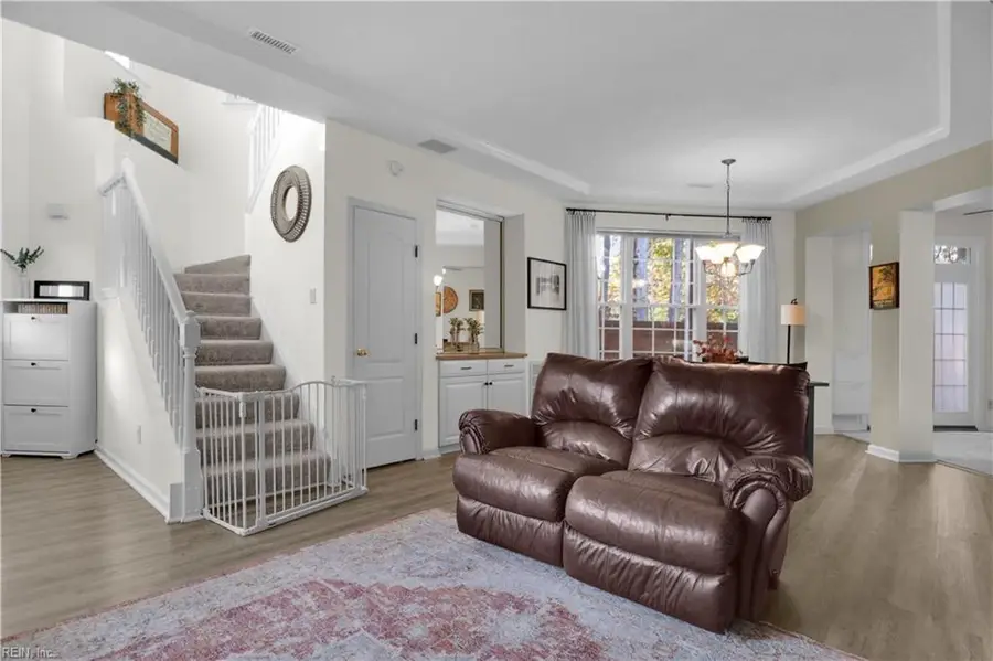 821 Oak Springs Court, Newport News, VA 23602 - Image #3