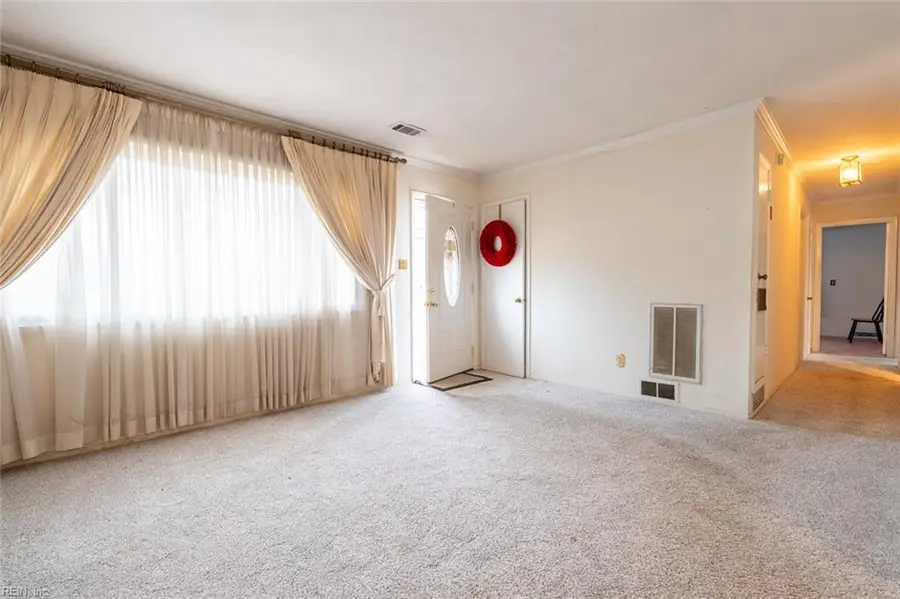 472 Appian Avenue, Virginia Beach, VA 23452 - Image #3