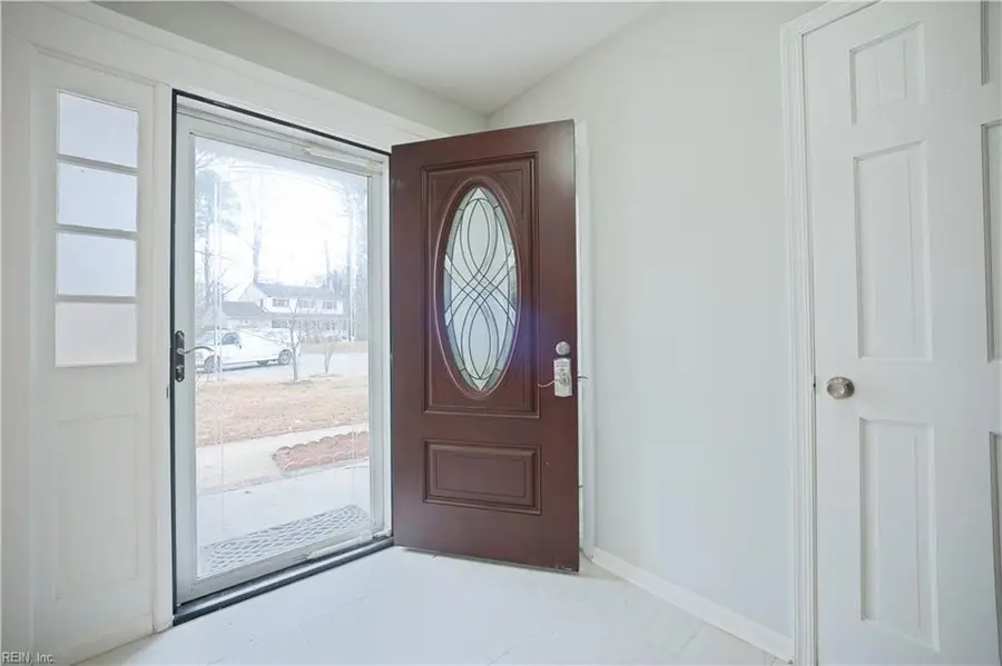 157 Highwood Circle, Newport News, VA 23608 - Image #3