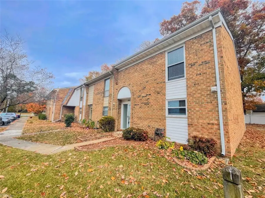 5000 Dunderdale Court, Virginia Beach, VA 23462 - Image #2