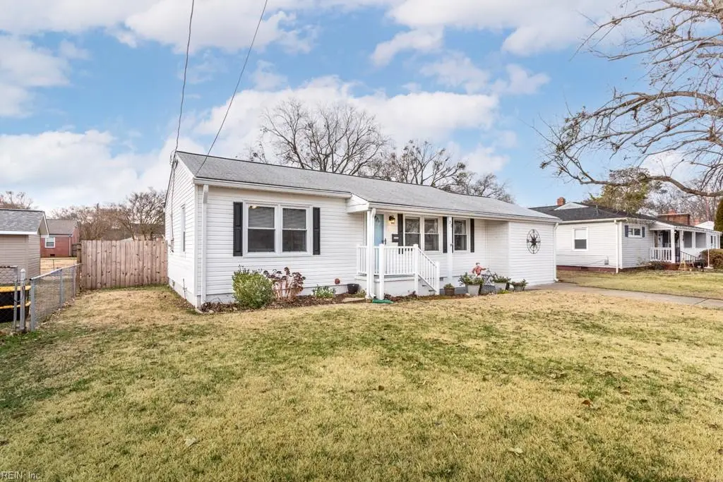 32 Westmoreland Drive, Hampton, VA 23669 - Image #1