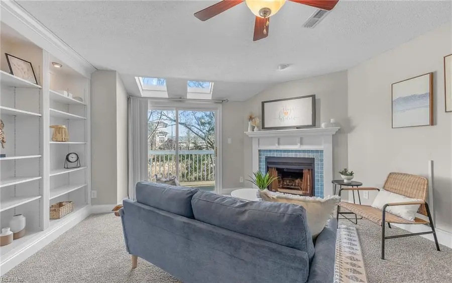 823 Seawinds Lane, Virginia Beach, VA 23451 - Image #2