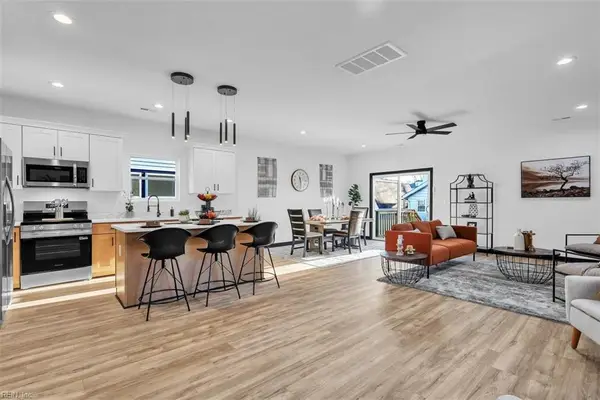 120 E Kelly Avenue, Hampton, VA 23663