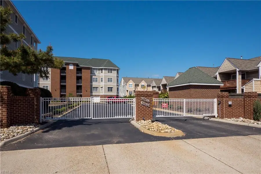 2421 Ocean Shore Crescent #403, Virginia Beach, VA 23451 - Image #3