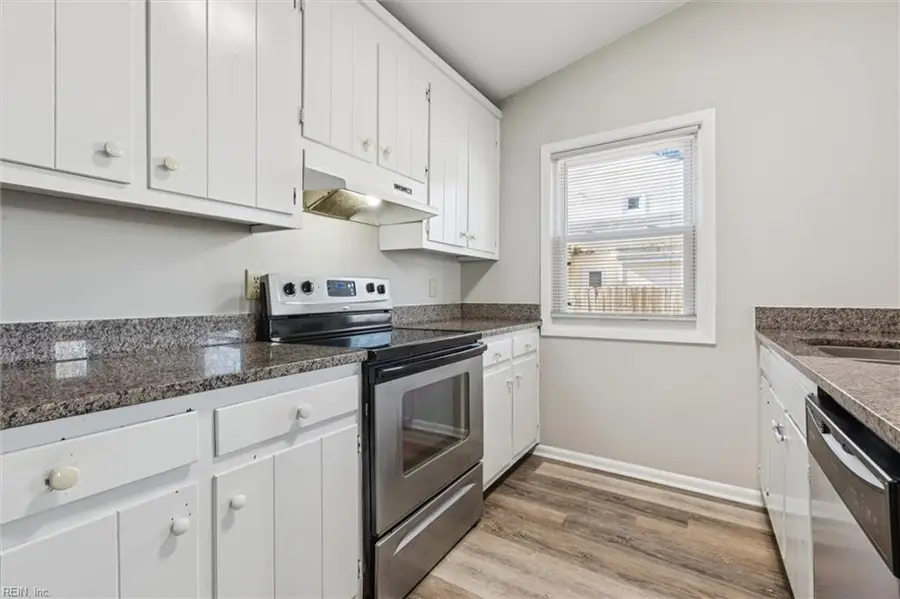 317 Hearthstone Way, Newport News, VA 23608 - Image #2