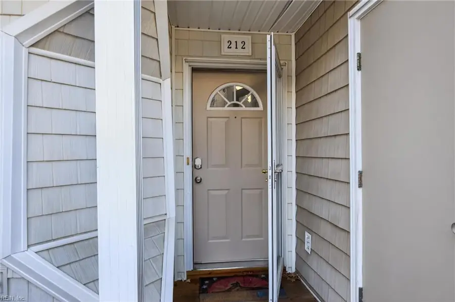 100 Pinewood Road #212, Virginia Beach, VA 23451 - Image #3