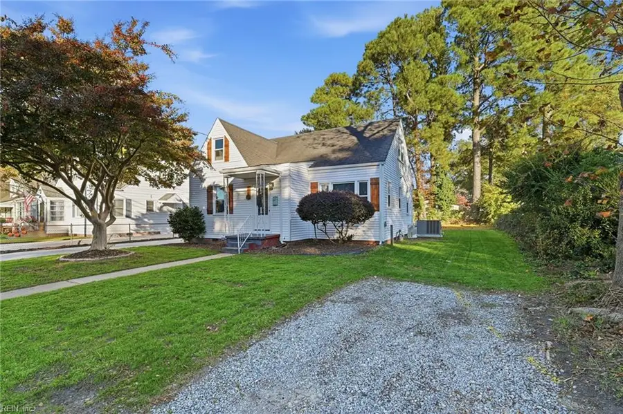 727 Sparrow Road, Chesapeake, VA 23325 - #2