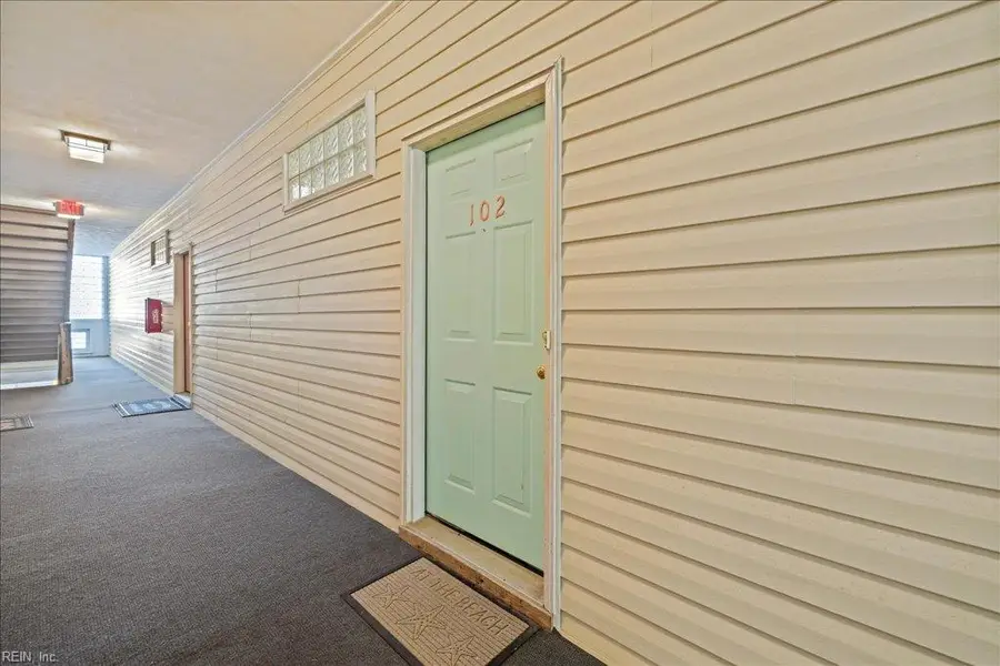 2325 W Great Neck Road #102, Virginia Beach, VA 23451 - Image #2