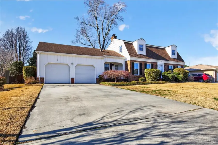 725 Earl Of Chesterfield Court, Virginia Beach, VA 23454 - Image #2