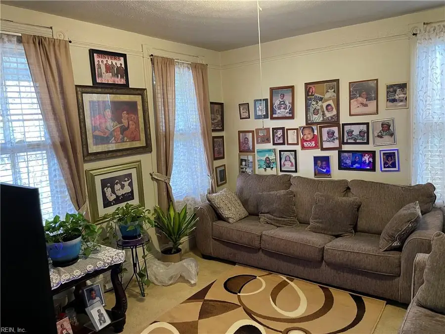 323 Poplar Ave Avenue, Newport News, VA 23607 - Image #3