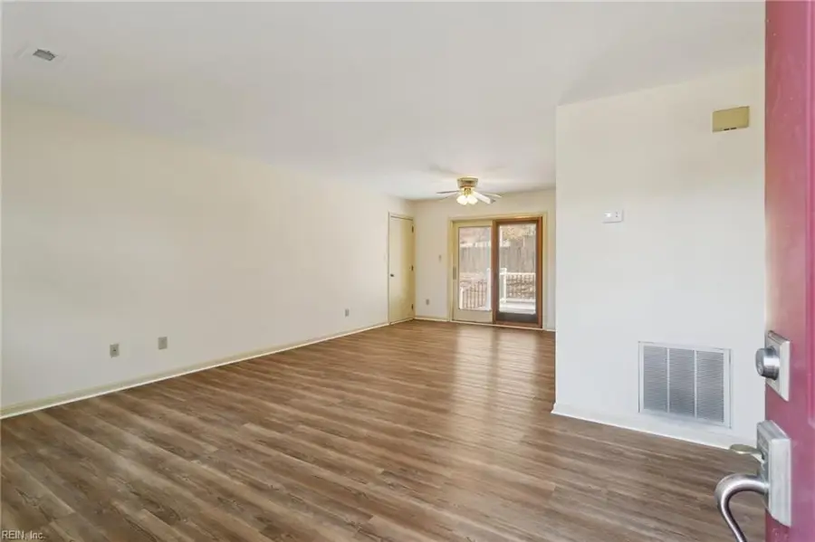 143 W Rexford Drive, Newport News, VA 23608 - Image #3