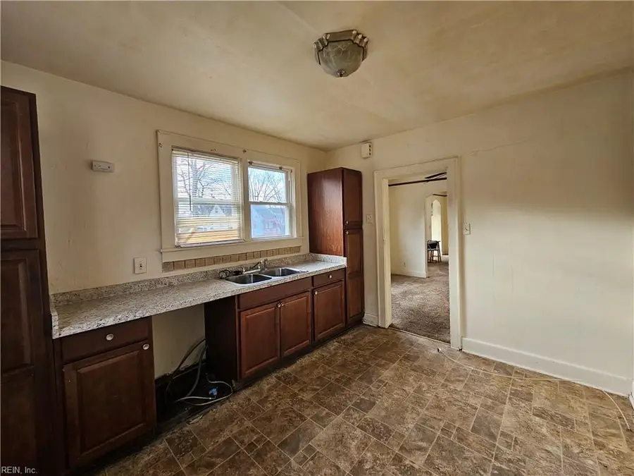 6324 Alexander Street, Norfolk, VA 23513 - #3