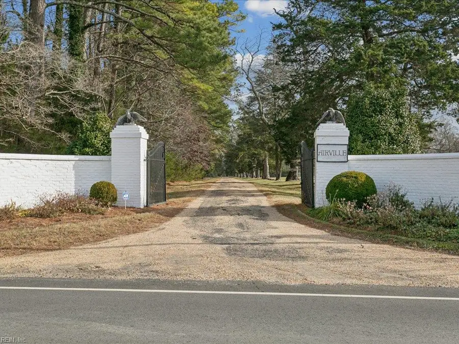 6423 T C Walker Road, Gloucester, VA 23061 - Image #2