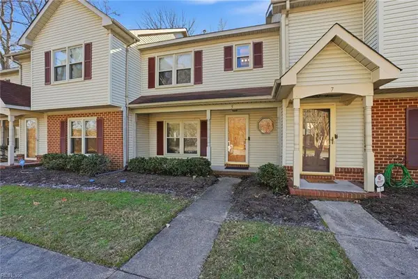 5 Hard Wood Drive, Hampton, VA 23666