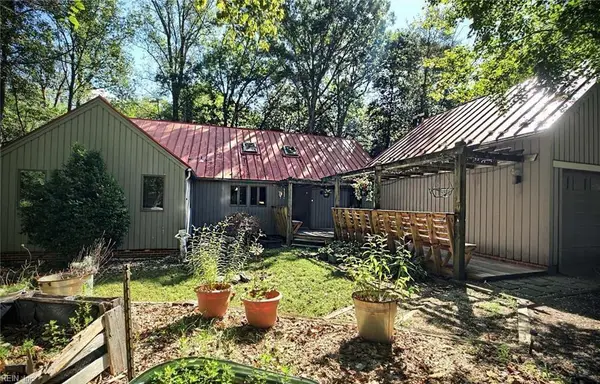 271 Chick Cove Drive, Hardyville, VA 23070