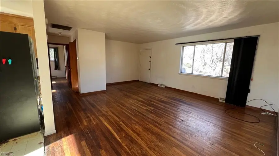 505 Southgate Avenue, Virginia Beach, VA 23462 - Image #2