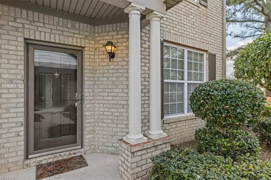 2044 Smallbrooke Court, Virginia Beach, VA 23454 - Image #2