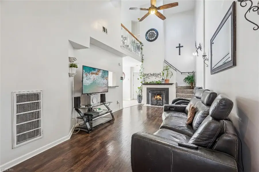 285 Wexford Drive W, Suffolk, VA 23434 - Image #2