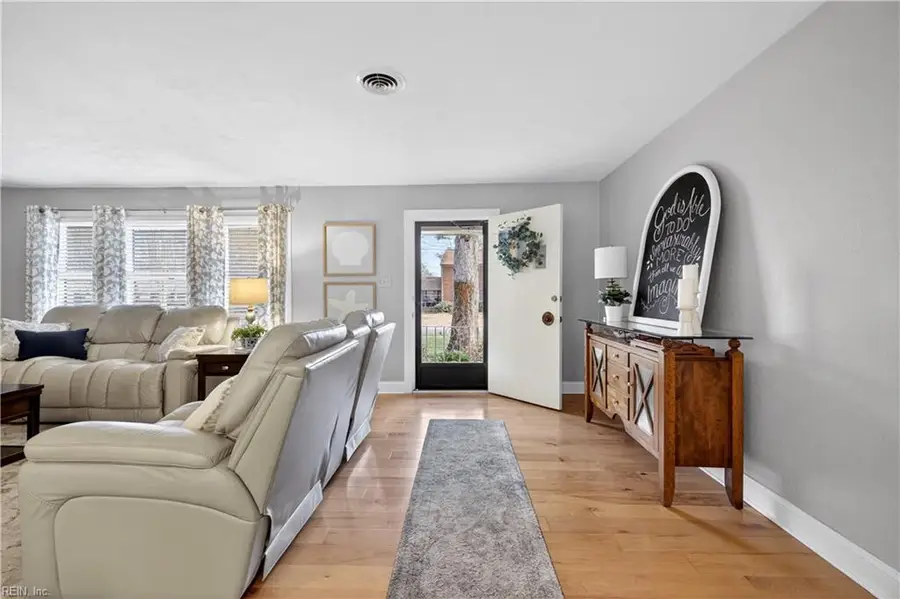 621 Chesopeian Trail, Virginia Beach, VA 23452 - #2