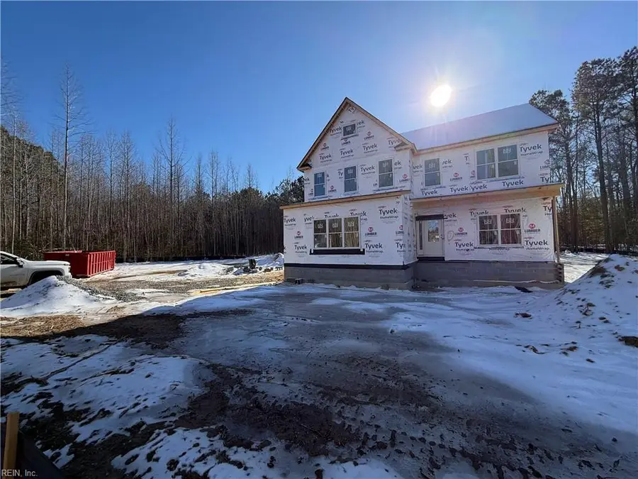 27 East West Parkway, Gloucester, VA 23061 - #3