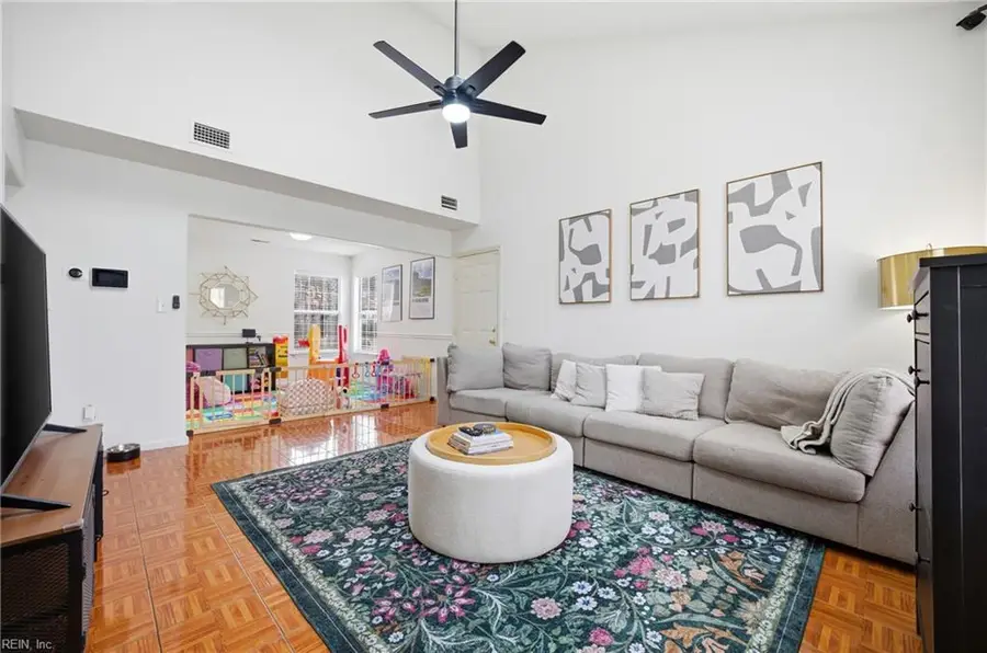 305 Oak Gate Drive, Chesapeake, VA 23320 - Image #2