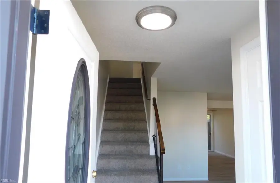 1050 Commonwealth Place, Virginia Beach, VA 23464 - #2