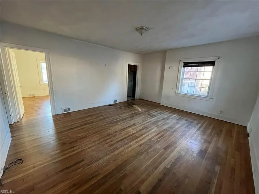 2106 Richmond Avenue, Portsmouth, VA 23704 - Image #2