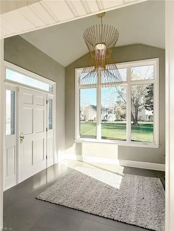 102 Holly Crescent, Virginia Beach, VA 23451 - #2