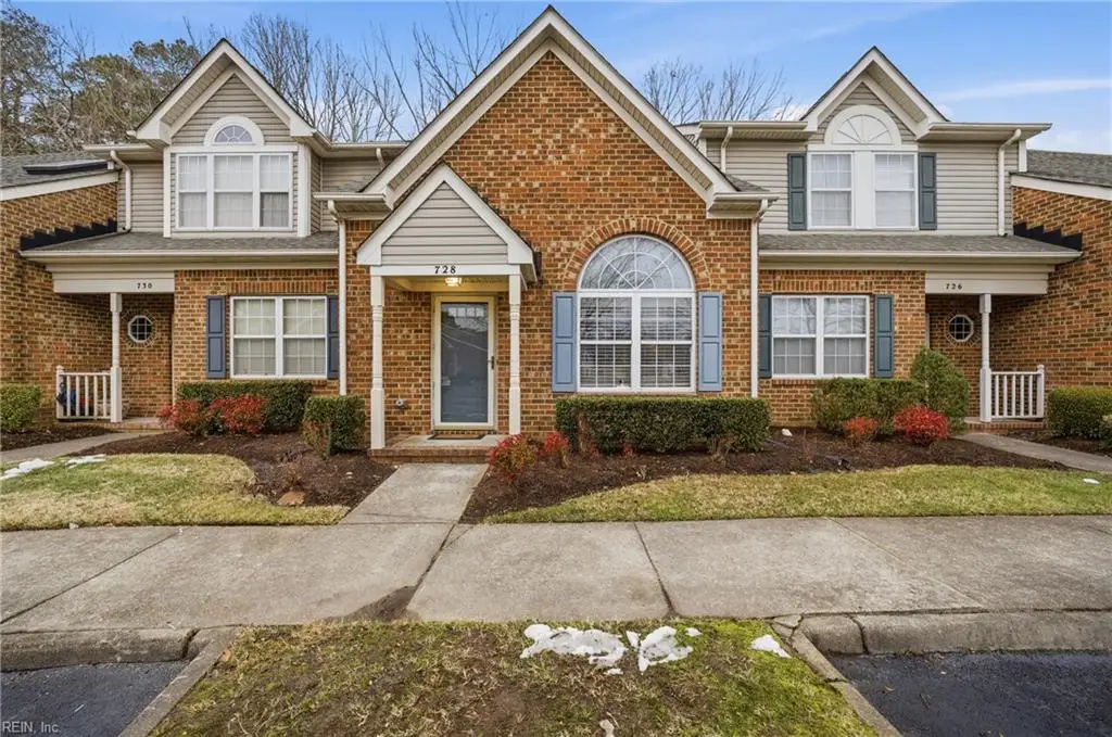 728 W Lake Circle, Chesapeake, VA 23322 - Image #1