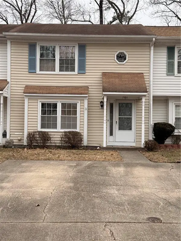 1984 Woodgate Arch Arch, Chesapeake, VA 23320