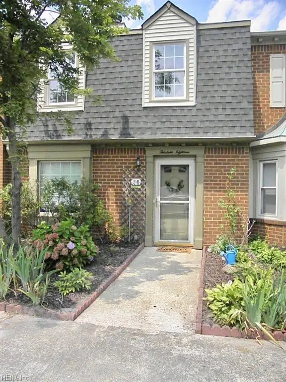 1318 Mill Lake Quarter, Chesapeake, VA 23320