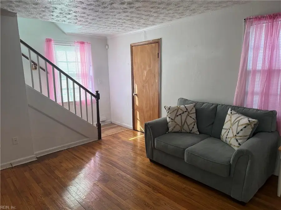 1605 Roanoke Avenue, Newport News, VA 23607 - #3