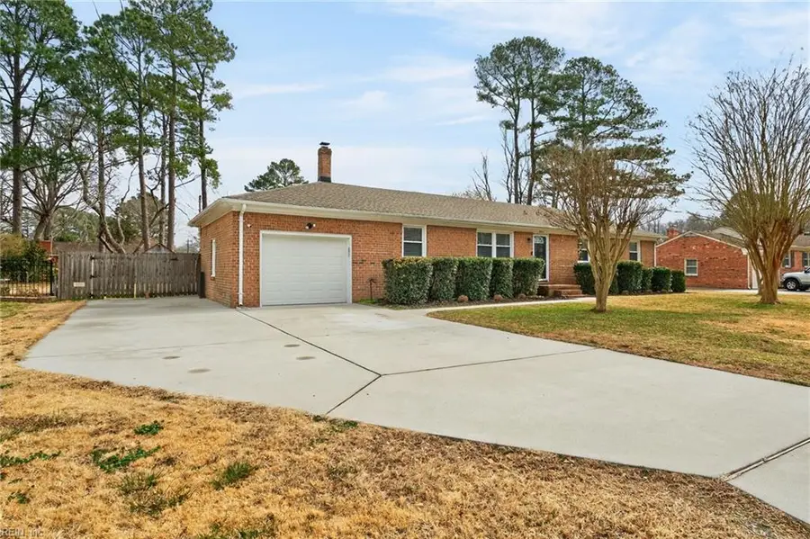 541 Long Avenue, Chesapeake, VA 23322 - #3