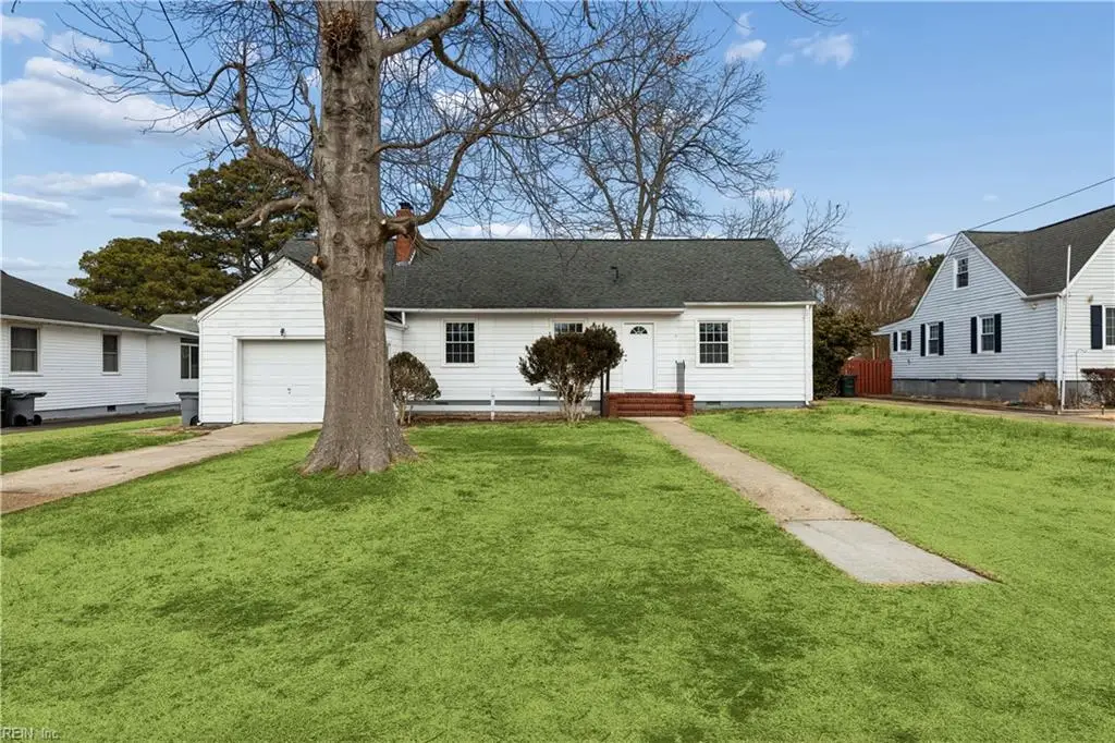 121 Cambridge Place, Hampton, VA 23669 - #1