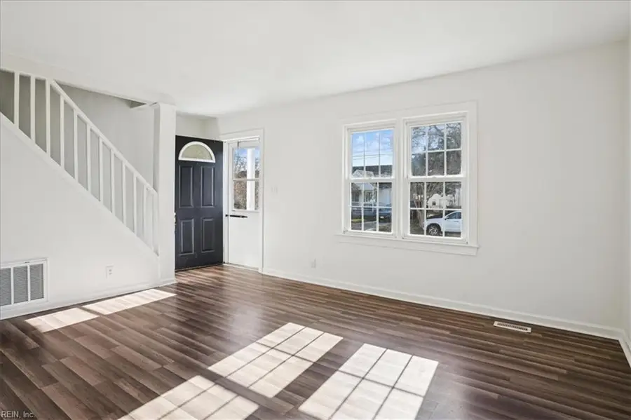 526 Birmingham Avenue, Norfolk, VA 23505 - #3