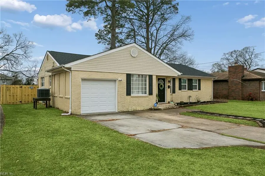 413 W Gilbert Street, Hampton, VA 23669 - #3
