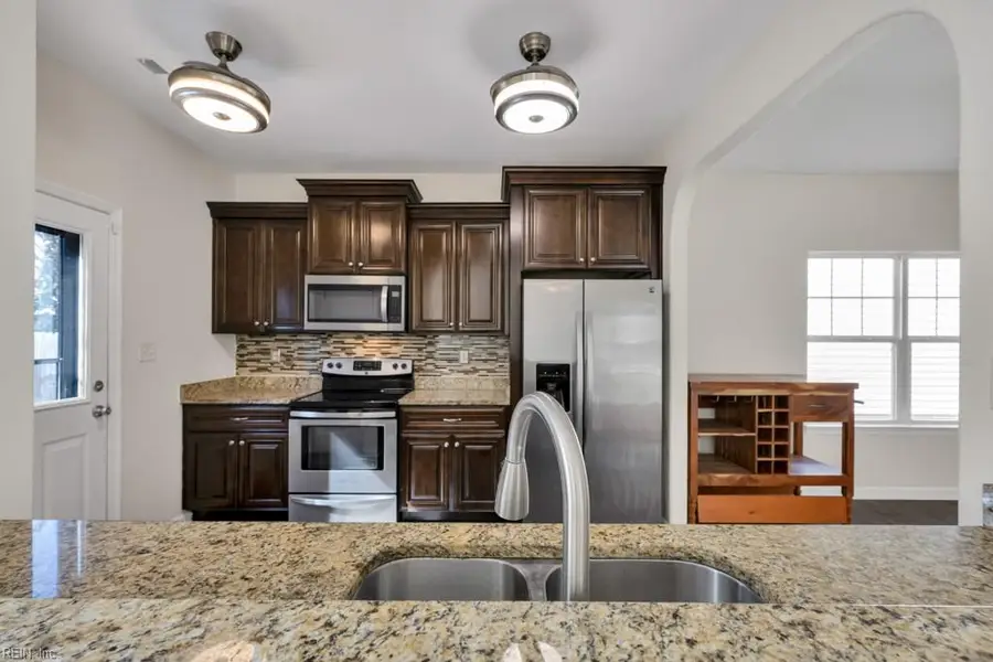 2123 Engle Avenue, Chesapeake, VA 23320 - #3