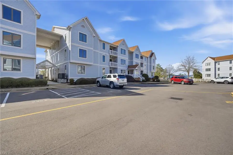 6 Harbor Watch Drive #305, Chesapeake, VA 23320 - #2