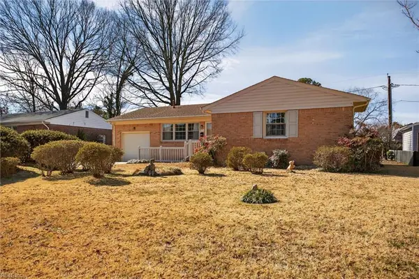 813 Benjamin Place, Virginia Beach, VA 23454