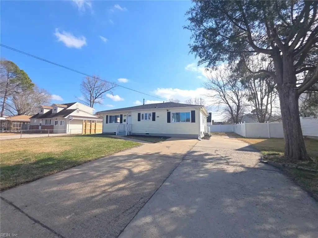 4833 Linshaw Lane, Virginia Beach, VA 23455 - #1