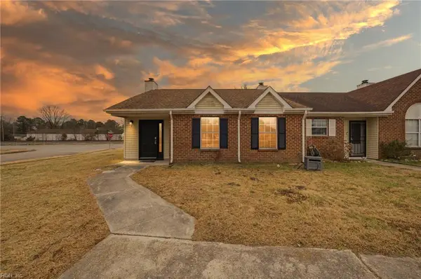 1 Holly Hill Court, Portsmouth, VA 23702