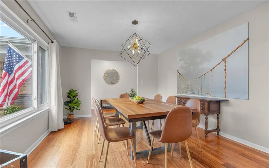 545 Prince Of Wales Drive, Virginia Beach, VA 23452 - #2