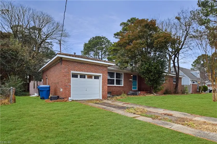 629 Kenneth Road, Virginia Beach, VA 23462 - #2