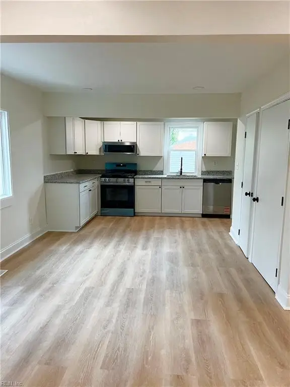 1300 Sunset Drive, Norfolk, VA 23503 - #3