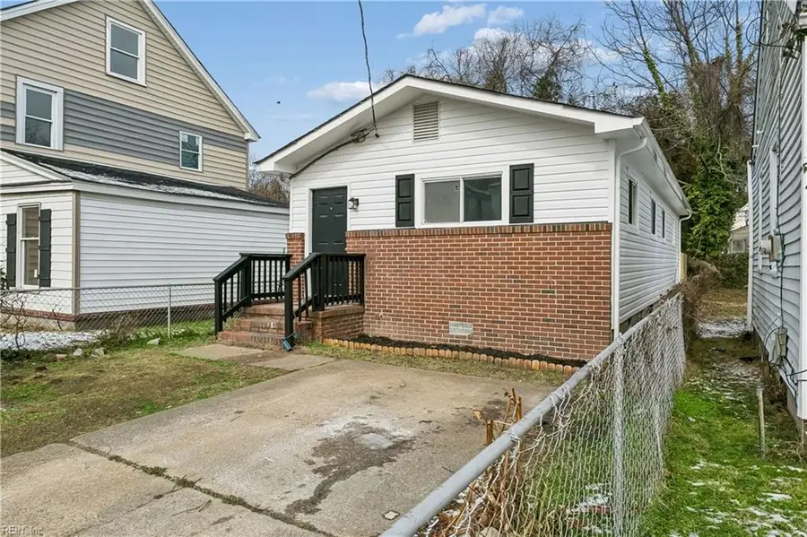 1239 24th Street, Newport News, VA 23607 - #2